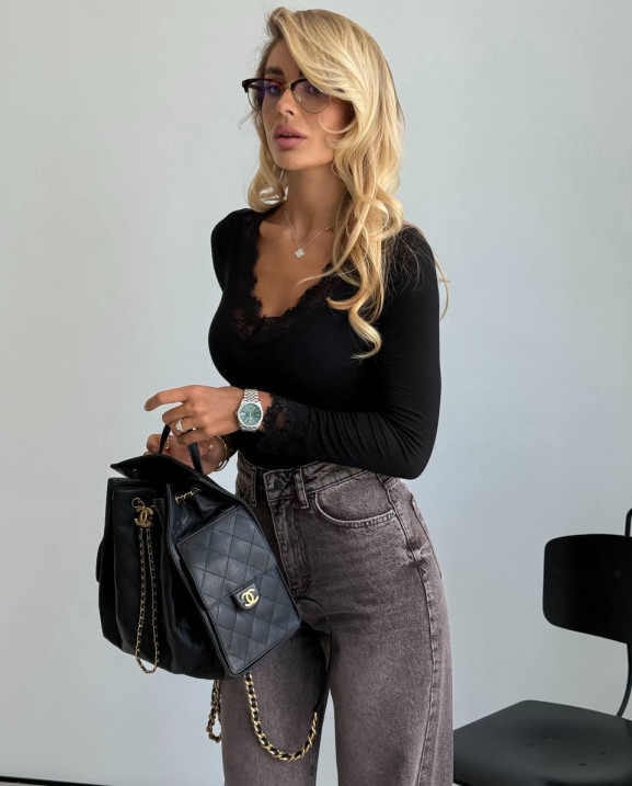 124 Лонгслів з мереживом